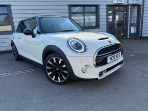 MINI HATCHBACK 2019 (19) at G T Garages Ltd  Scarborough