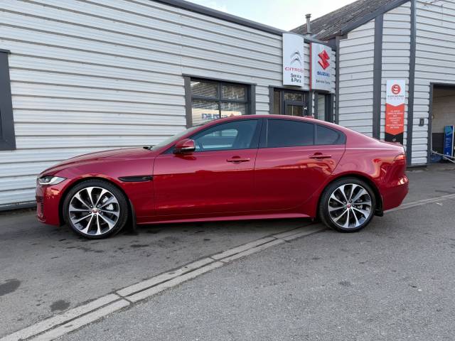 2019 Jaguar XE 2.0 R-Dynamic HSE 4dr Auto
