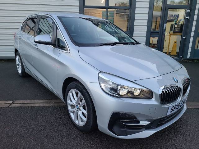 BMW 2 Series 2.0 220d xDrive Luxury 5dr Step Auto Hatchback Diesel Silver