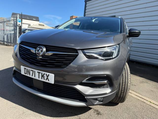 2022 Vauxhall Grandland X 1.6 Hybrid Business Edition Nav Premium 5dr Auto