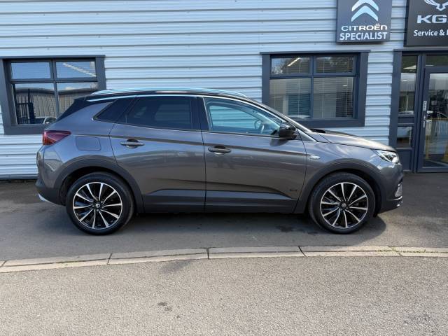 2022 Vauxhall Grandland X 1.6 Hybrid Business Edition Nav Premium 5dr Auto